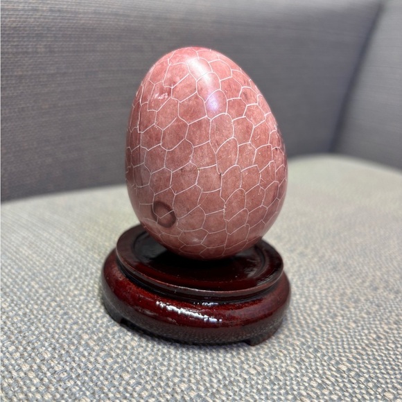 Red Carved Vintage Decorative Egg - Picture 3 of 3